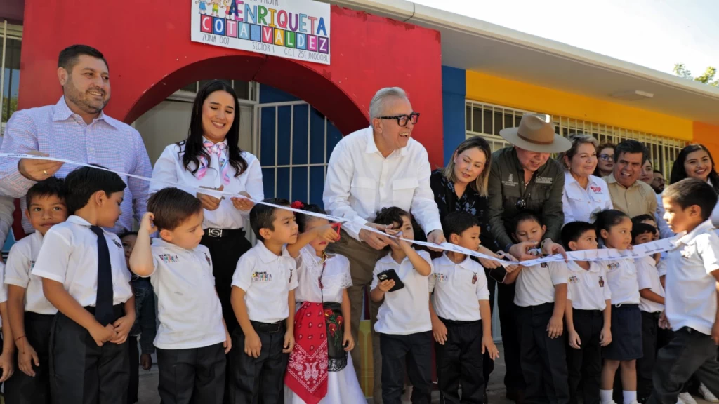 Entrega gobernador Rocha Moya nuevas aulas en Jardín de Niños en Badiraguato