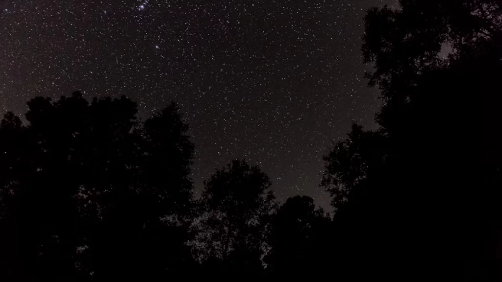 La Noche Más Oscura de Noviembre 2025: Un Espectáculo Cósmico para Observar la Vía Láctea, Meteoros y el Cometa Lemmon bajo Cielos sin Luz Lunar en México