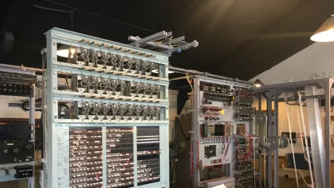 Teletransportación Cuántica Lograda por Científicos Alemanes Revoluciona Redes Seguras y la Computación Global