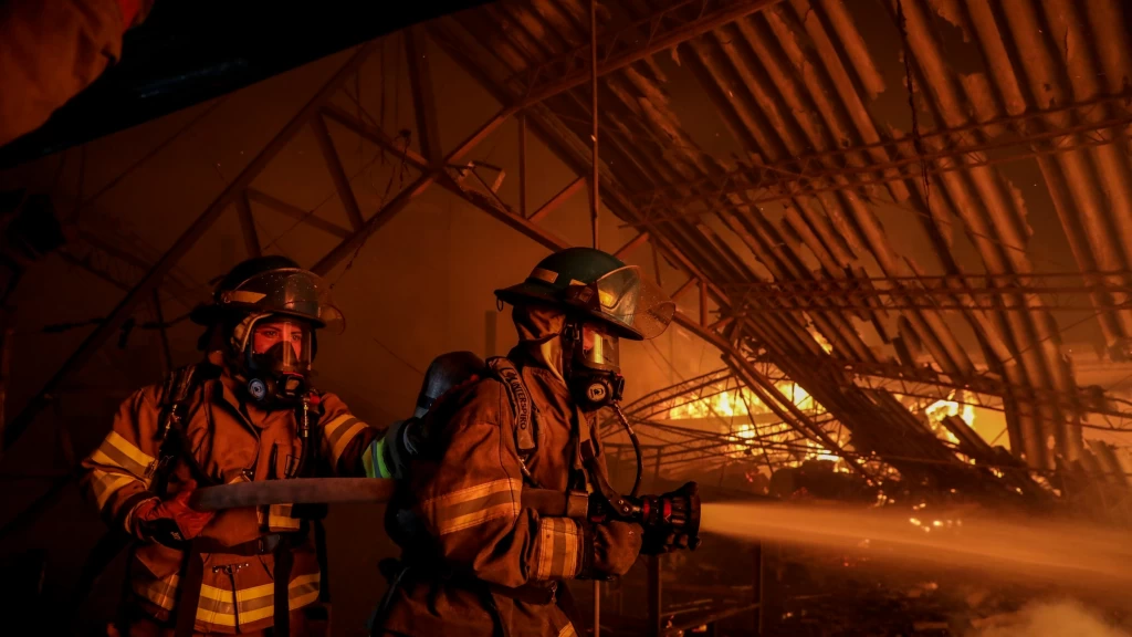 Tragedia en Hong Kong: Incendio en Wang Fuk Court deja al menos 75 muertos y cientos de desaparecidos; investigan negligencia