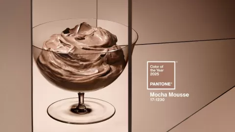 Navidad 2025: El 'Mocha Mousse' destrona al rojo y plateado como el tono clave para una decoración cálida, minimalista y eco-consciente