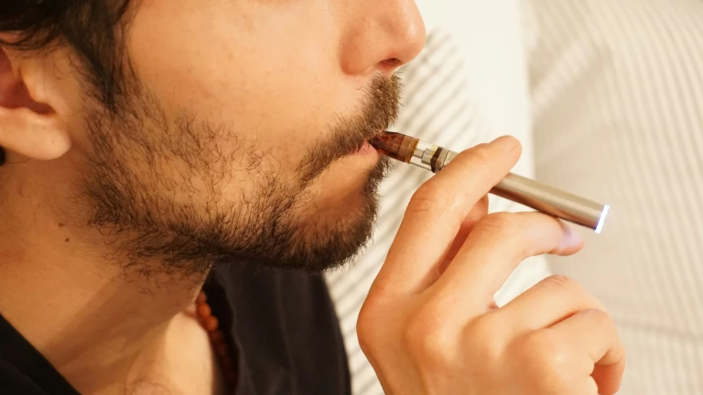 Reforma Integral de la Ley General de Salud en México: Prohibición de Vapeadores y Transformación Sanitaria