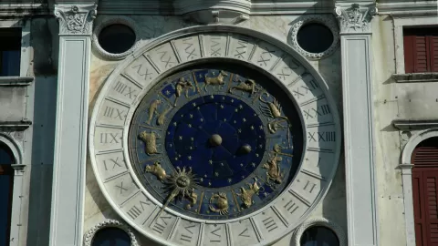 Mhoni Vidente: ¿Qué Signos Zodiacales Brillan con Suerte Explosiva en Amor y Dinero del 8 al 14 de Diciembre?