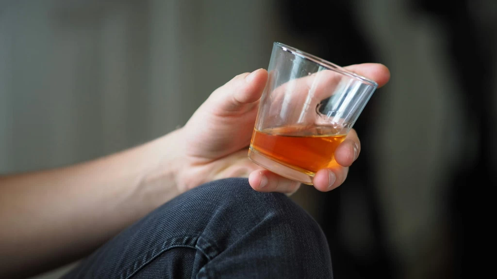 Alerta Navideña: Aumentan Peligros del Consumo de Alcohol y Bebidas Adulteradas en Menores y Adolescentes, con Riesgos Neurológicos Irreversibles