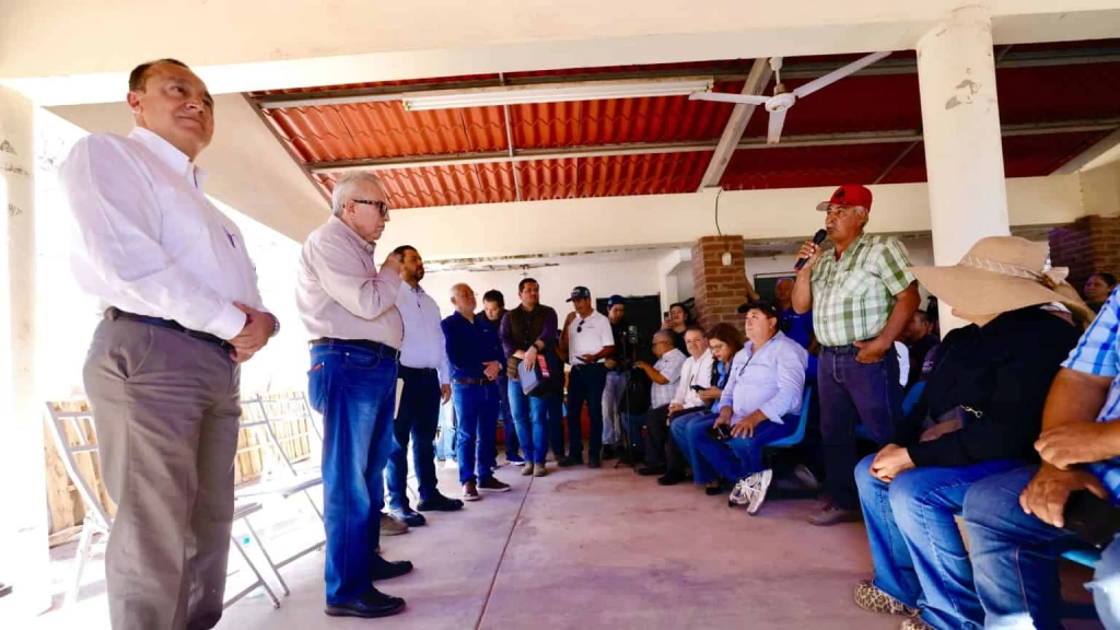 Gobernador Rocha Moya solucionó el problema de comercialización del frijol de los productores de la Bolsa de Tosalibampo II