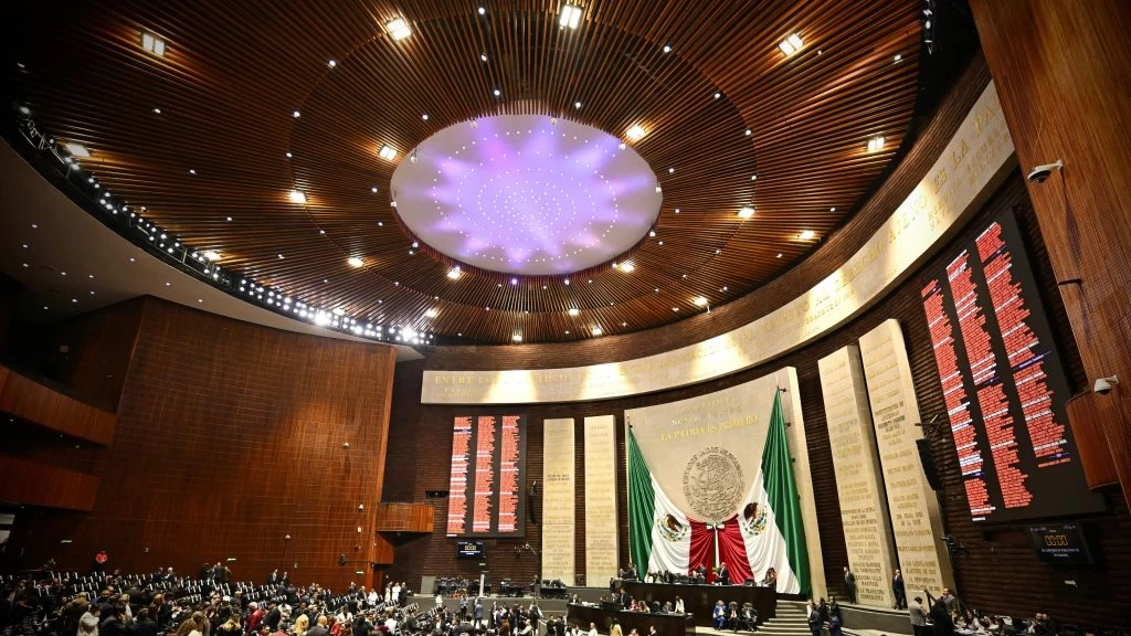 Reforma Electoral en México: Congreso Pospone Debate Clave para Febrero de 2026