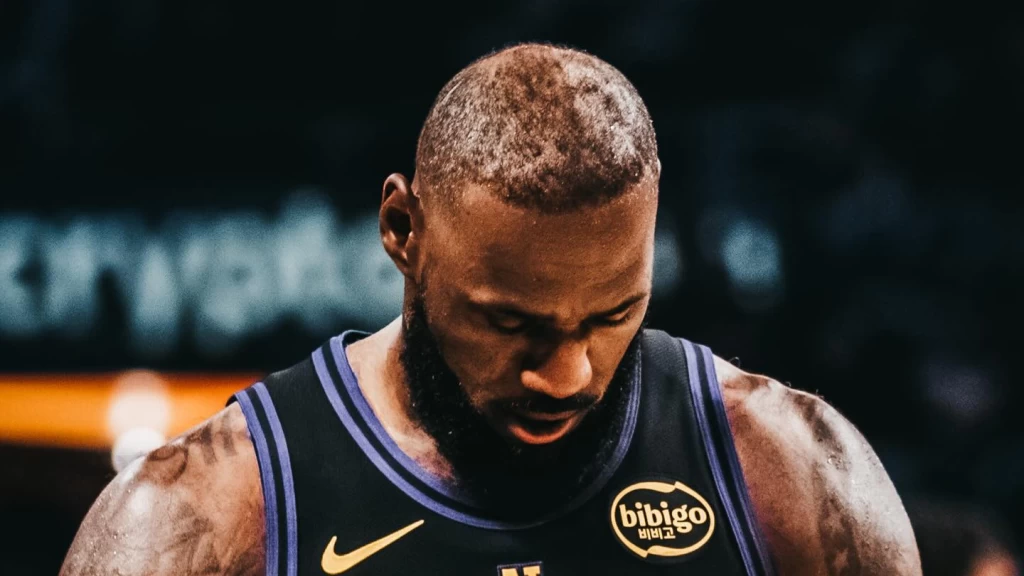 LeBron James Cumple 41 Años: La Leyenda Viviente Que Redefine la Longevidad en la NBA y Desafía Récords Históricos