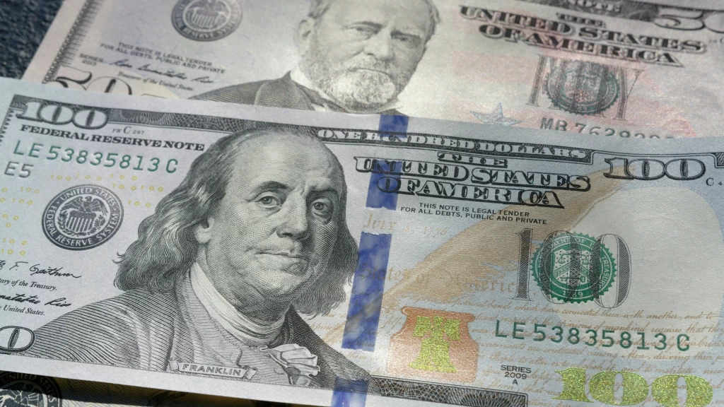 Dólar en México HOY 31 de Diciembre de 2025: Cotización Abre en $17.99 y el 'Superpeso' Cierra el Año con Fuerza