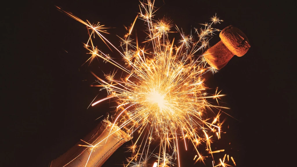 ¡Feliz Año Nuevo 2026! Guía Completa para Ver EN VIVO Campanadas y Conciertos en TV Abierta este 31 de Diciembre