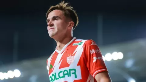 Palavecino: Cruz Azul Toma la Delantera en Feroz Batalla de Fichajes con América para el Clausura 2026