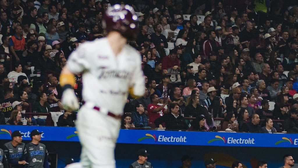 ¡Tomateros de Culiacán se adelanta 2-0! Vence 6-4 a Algodoneros de Guasave en Semifinales de la LMP 2025-26
