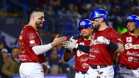 ¡Apaleada Monumental! Charros Arrolla 13-4 a Águilas y se Encumbra 2-0 en Semifinales de la LMP 2025-26