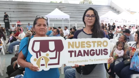 Gobierno de Sinaloa apoya a comerciantes tianguistas con equipamiento y capacitación del programa Nuestro Tianguis