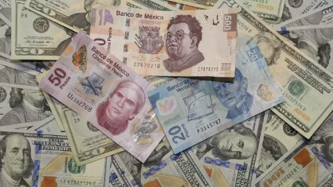 Dólar en México hoy, 16 de enero de 2026: Cotización abre en 17.65 pesos y tasas clave en CitiBanamex