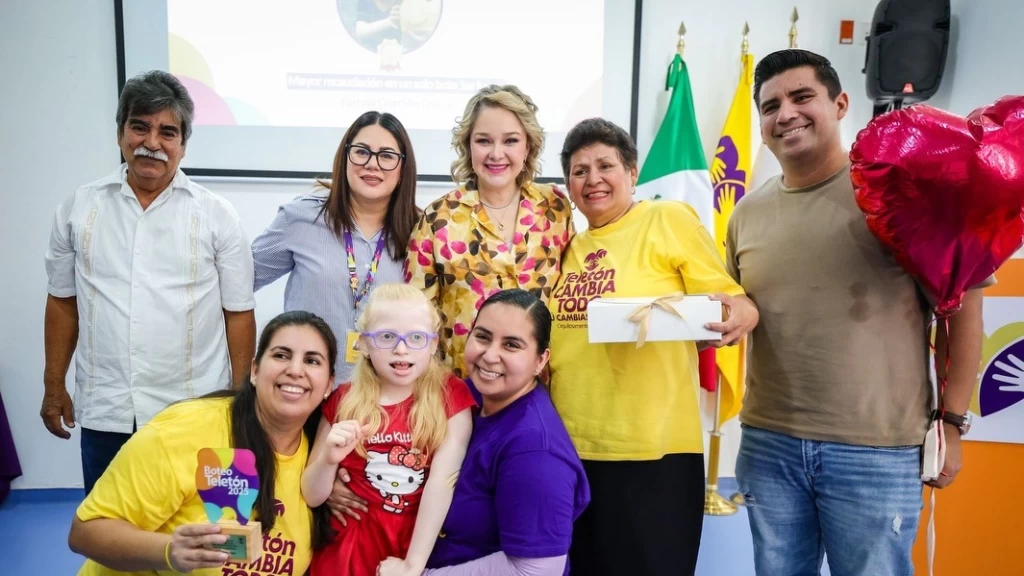 Encabezó Eneyda Rocha ceremonia de agradecimiento a quienes participaron en el Boteo Teletón 2025 en Sinaloa