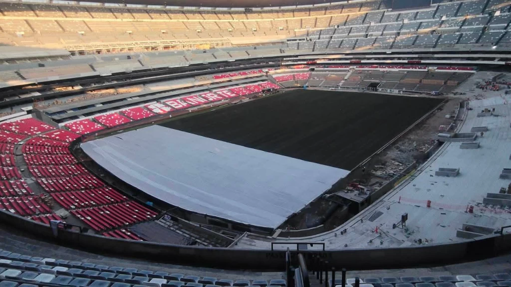 Estadio Azteca: Pantallas Gigantes Capturan Miradas y Revelan Avances Clave Rumbo a Reinauguración con Portugal el 28 de Marzo
