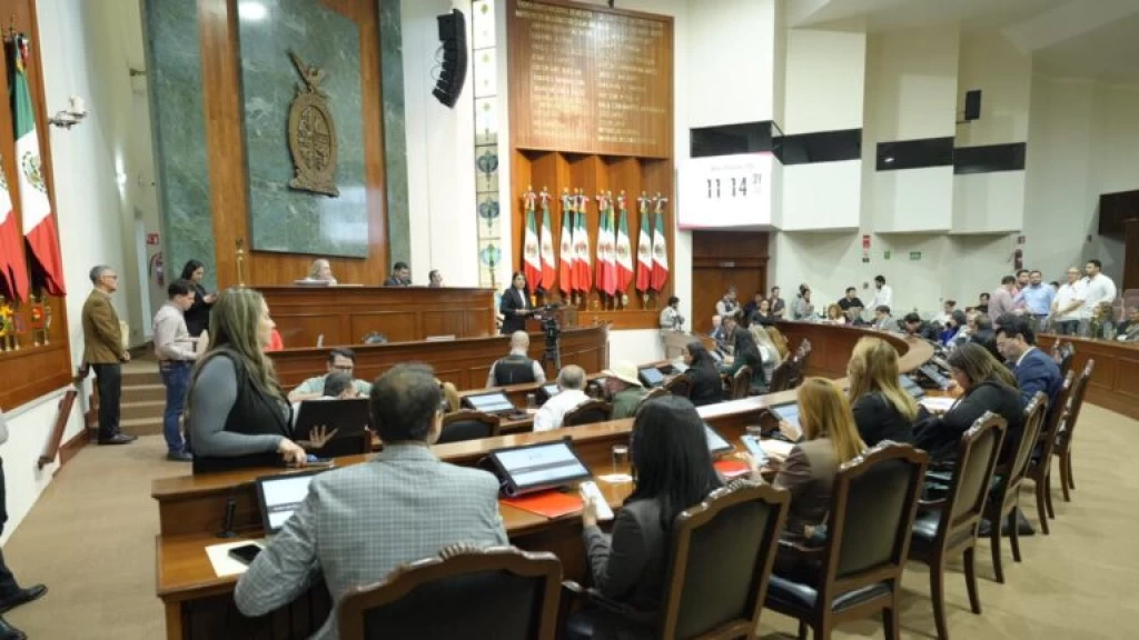 65 Legislatura da lectura a cuatro nuevas iniciativas en la Sesión de hoy