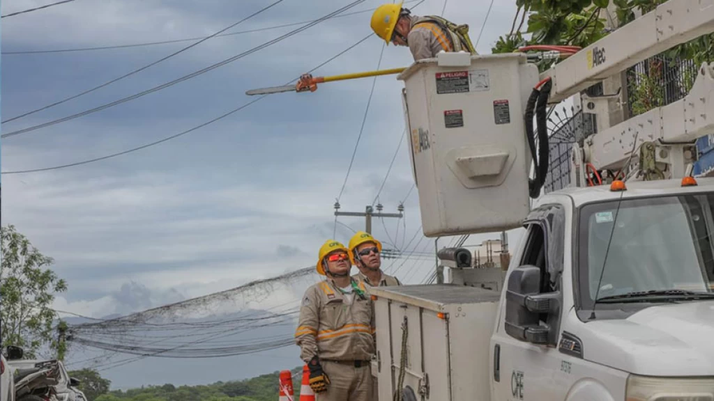 CFE Blinda a México: Estrategia Energética ante Tormenta Invernal y Volatilidad del Gas