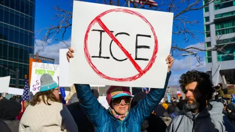 Paro Nacional Inmigratorio Sacude a EEUU: Miles Protestan la Ofensiva de Trump y Acciones de ICE tras Muertes en Minneapolis