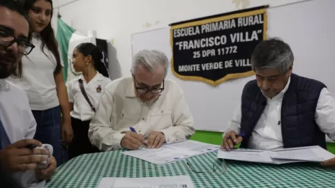 Inauguró el Gobernador Rocha biblioteca en comunidad Monte Verde de Villa