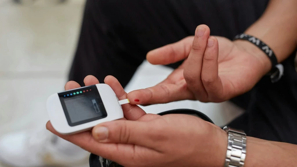 Sensores Innovadores: Investigadores Mexicanos Revolucionan el Monitoreo de Glucosa con Métodos No Invasivos