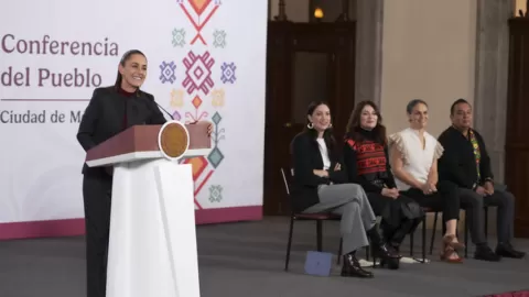 Presidenta anuncia iniciativas de ley para fomentar el cine nacional y reforma para proteger el trabajo de actores de doblaje ante la IA