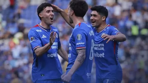 ¡Cruz Azul Asalta el Subliderato de la Liga MX! Ibáñez Sentencia a Tigres en Emocionante Victoria 2-1