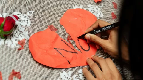 Día de los Amores Imposibles: ¿Por qué el 16 de Febrero se Consagra a los Romances Inalcanzables?