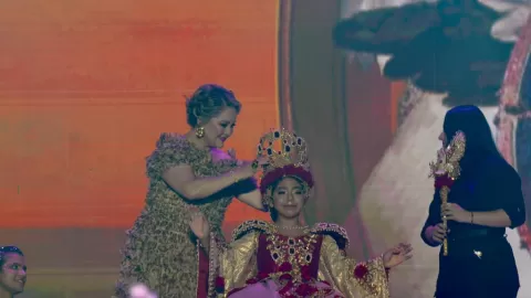 Música, baile y diversión en la coronación de Eileen I como Reina Infantil del Carnaval de Mazatlán