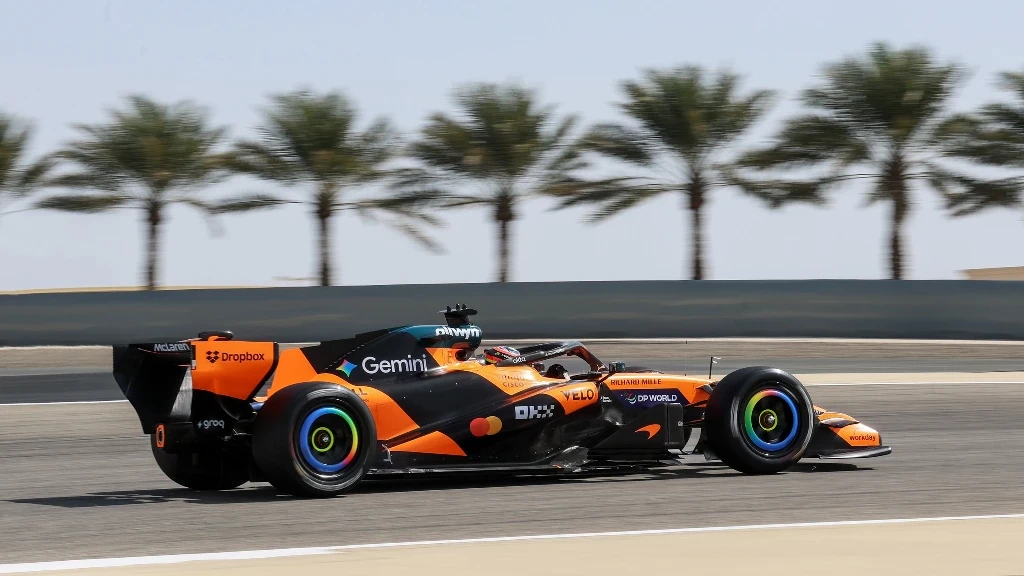 Coleccionista Adquiere Monoplaza McLaren F1 2026 por Más de 11 Millones de Dólares con Beneficios Exclusivos y Entrega Postergada