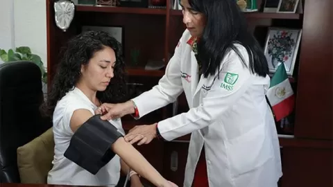 Alerta Global: Agua Potable Salina Vinculada a un Riesgo Mayor de Hipertensión en Zonas Costeras, Revela Nuevo Estudio Científico