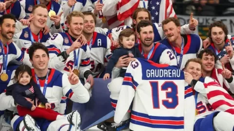 ¡Oro Olímpico! Estados Unidos Vence a Canadá en la Final de Hockey Hielo de Milano Cortina 2026 con Gol de Jack Hughes