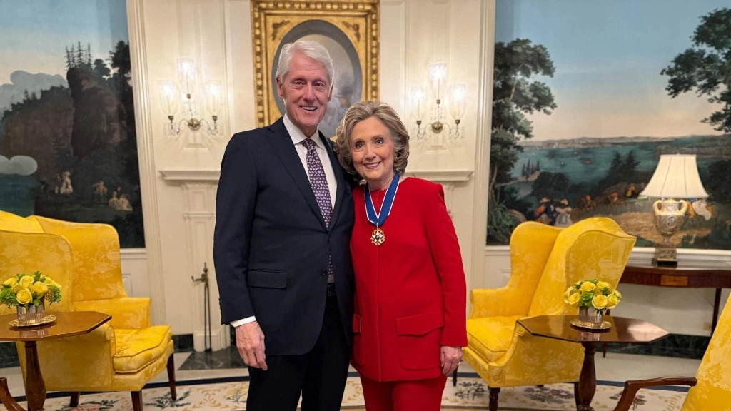 Bill Clinton declara ante el Comité de Supervisión de EE.UU. en histórico testimonio a puerta cerrada por el caso Epstein