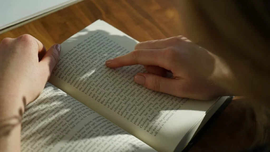 Distracción y Dolor: La Ciencia Detrás de Cómo Tu Mente Alivia el Sufrimiento Físico