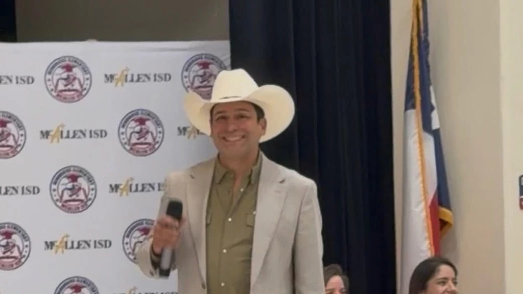 Bobby Pulido Gana Primaria Demócrata en Texas y Va por el Congreso de EE. UU.