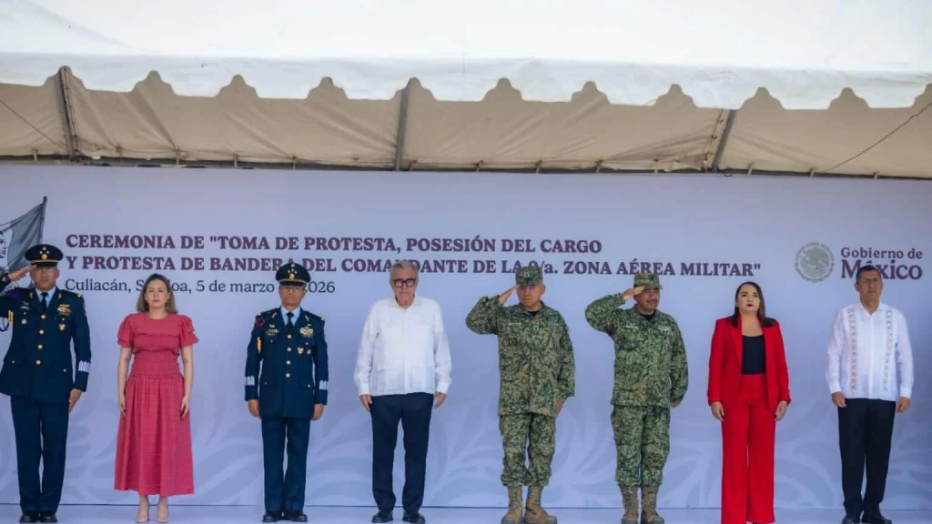 Asiste el gobernador Rocha Moya a la instalación de la Novena Zona Aérea Militar en Culiacán