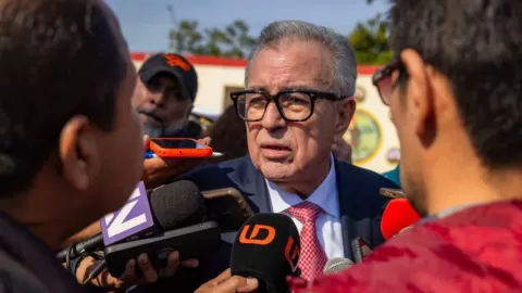 Con trámites, visas y hasta un traductor árabe, se apoyó el traslado de los 14 sinaloenses a Mazatlán: Rocha Moya