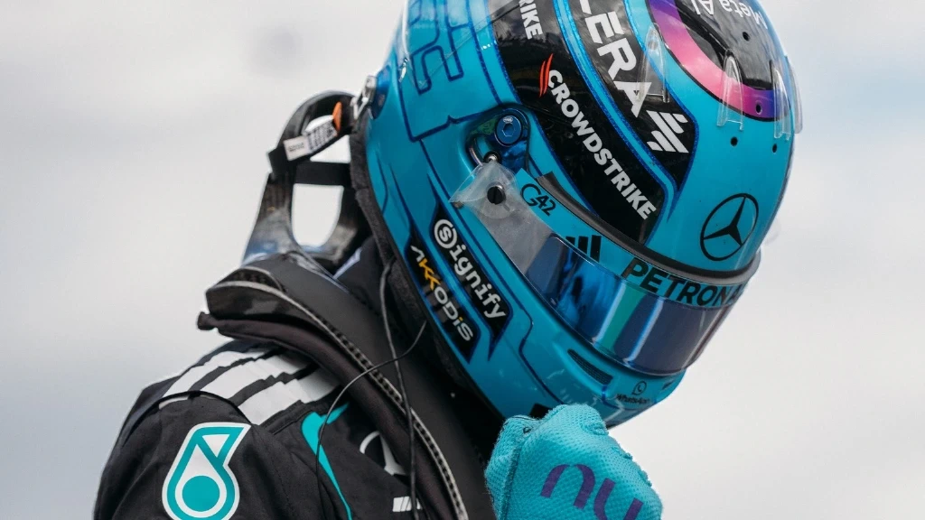 ¡Dominio de Mercedes en Australia! Russell Pole, Antonelli 2º; Checo Pérez, 18º tras Q1 accidentada