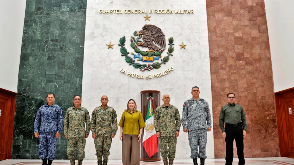 Gobernadora encabeza la Mesa de Construcción de Paz y Seguridad en la 3a. Región Militar en Mazatlán