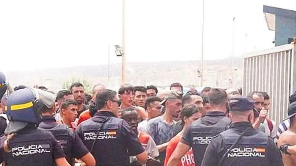 Crisis Sin Precedentes en España: Miles de Migrantes Desbordan la Frontera y Generan un Colapso Humanitario