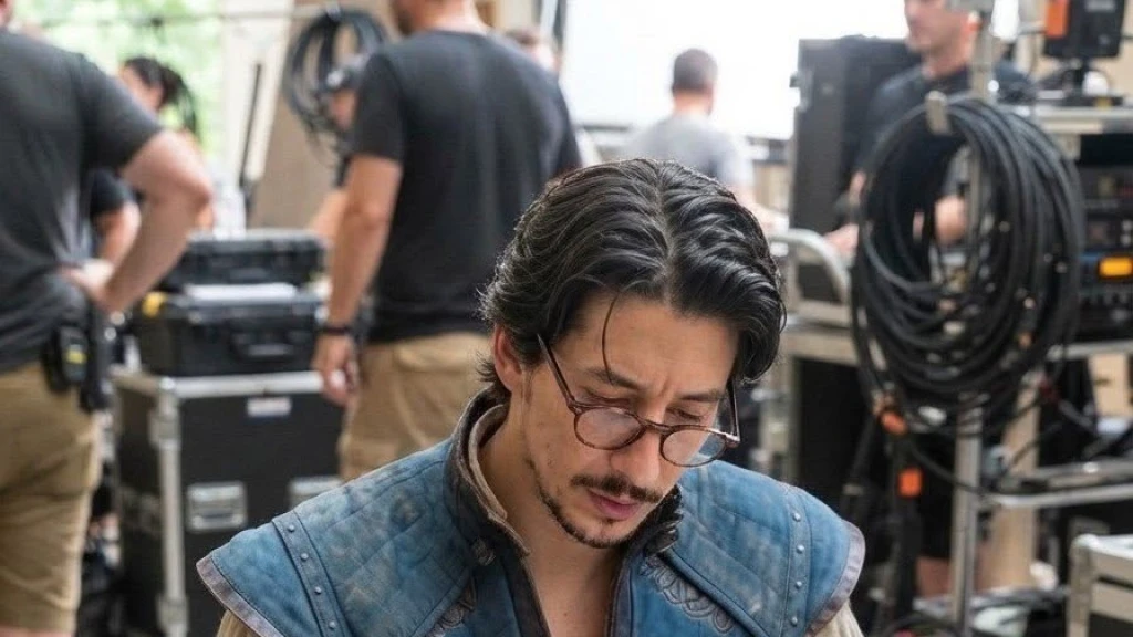 Primer Vistazo del Live Action de 'Enredados': Así Lucen Teagan Croft como Rapunzel y Milo Manheim como Flynn Rider