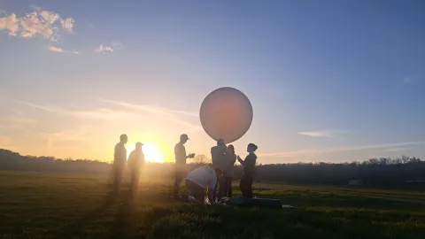 Eclipse Total de 2026 Bajo el Lente de Aviones y 80 Globos Científicos de la NASA para Revelar los Secretos del Sol