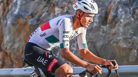 Isaac del Toro Conquista el Prólogo de la Vuelta a Alemania 2026 y se Viste de Líder