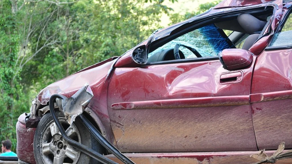 Estrenos Musicales: ¿Factor Oculto en Accidentes? Un Estudio Revela un Aumento del 15% por Distracción al Volante en EE. UU.