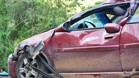 Estrenos Musicales: ¿Factor Oculto en Accidentes? Un Estudio Revela un Aumento del 15% por Distracción al Volante en EE. UU.