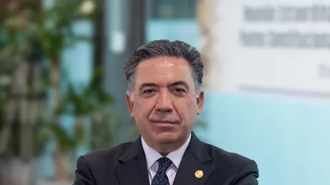 Enrique Inzunza rompe con Morena en el Senado y se declara Independiente