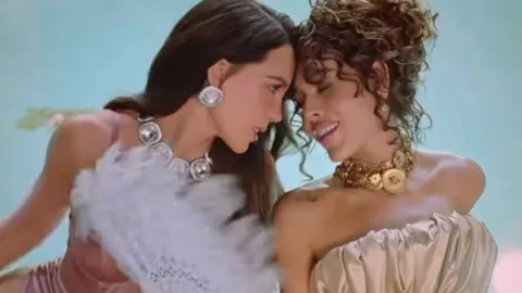 "Dolce Vita": Belinda y Danna Paola Lanzan su Videoclip con un Inesperado Beso
