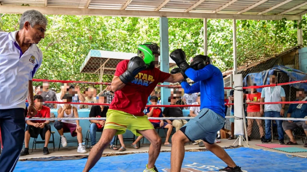 Personas Privadas de la Libertad participan en encuentro de box y reactivan el gimnasio del Centro Penitenciario de Aguaruto