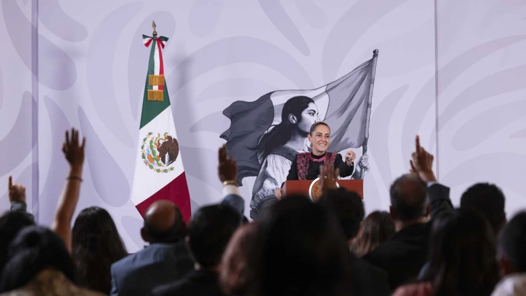 Sheinbaum Ataja Críticas sobre Injerencia de AMLO y Respalda Gestión con 69% de Aprobación
