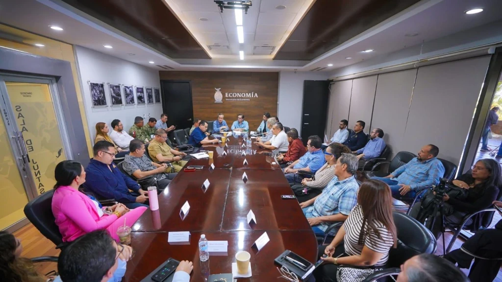 Gobierno de Sinaloa trabaja en acuerdos para la ampliación de horarios en el centro de Culiacán, plazas comerciales y universidades